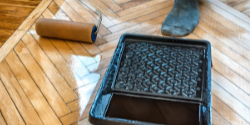 Kosten houten vloer schuren en lakken